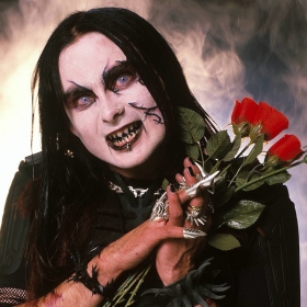 CRADLE OF FILTH announced the departure of two members