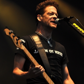 JASON NEWSTED revealed that Alex Van Halen asked him to join Van Halen